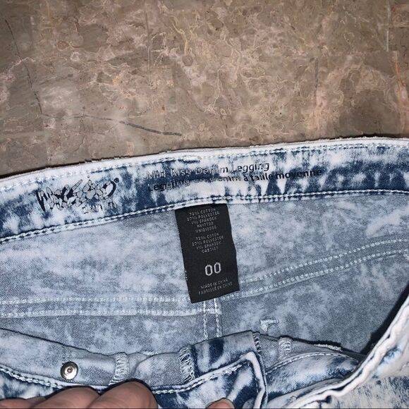 Mossimo Mid-Rise Denim Legging size 00 whitewash - Picture 5 of 7